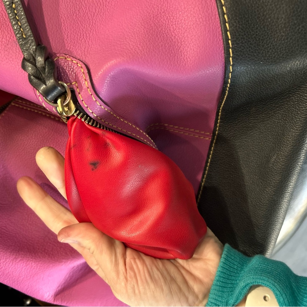 Orchid Dooney & Bourke “Sophie” hobo bag in pebble leather. - Picture 6 of 13